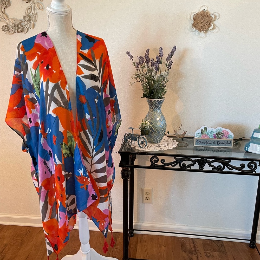 NWT Boutique kimono
